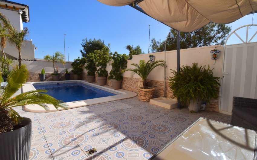 Reventa - Villa -
Orihuela Costa - Playa Flamenca