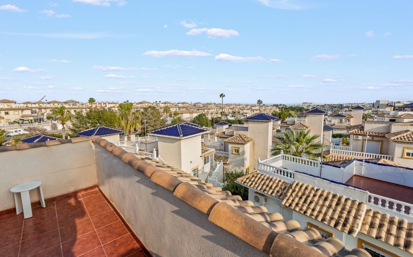 Reventa - Villa -
Orihuela Costa - Playa Flamenca