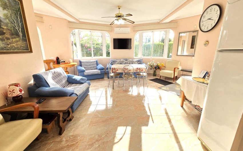 Reventa - Villa -
Orihuela Costa - Playa Flamenca