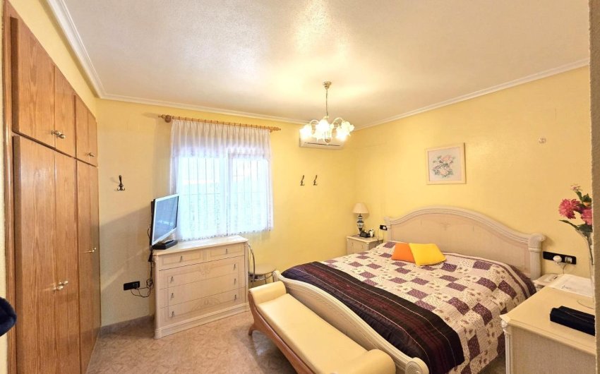 Reventa - Villa -
Orihuela Costa - Playa Flamenca