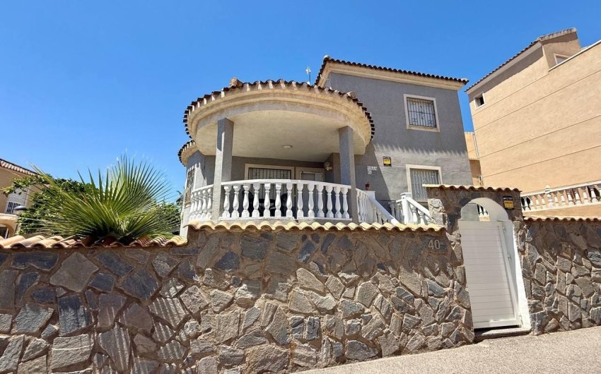 Reventa - Villa -
Orihuela Costa - Playa Flamenca