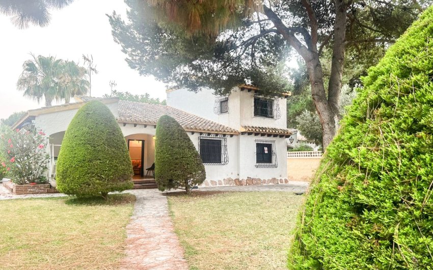 Reventa - Villa -
Orihuela Costa - Punta Prima