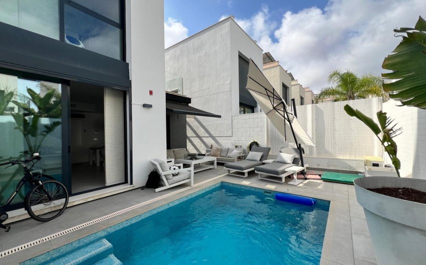 Reventa - Villa -
Orihuela Costa - Villamartín-las Filipinas