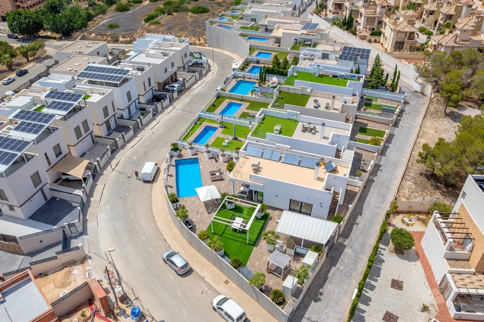 Reventa - Villa -
Orihuela Costa - Villamartín