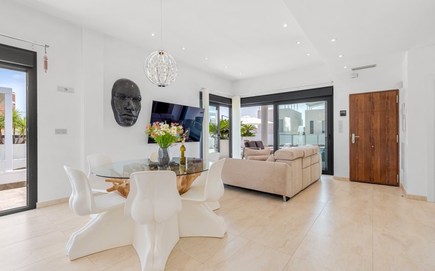 Reventa - Villa -
Orihuela Costa - Villamartín