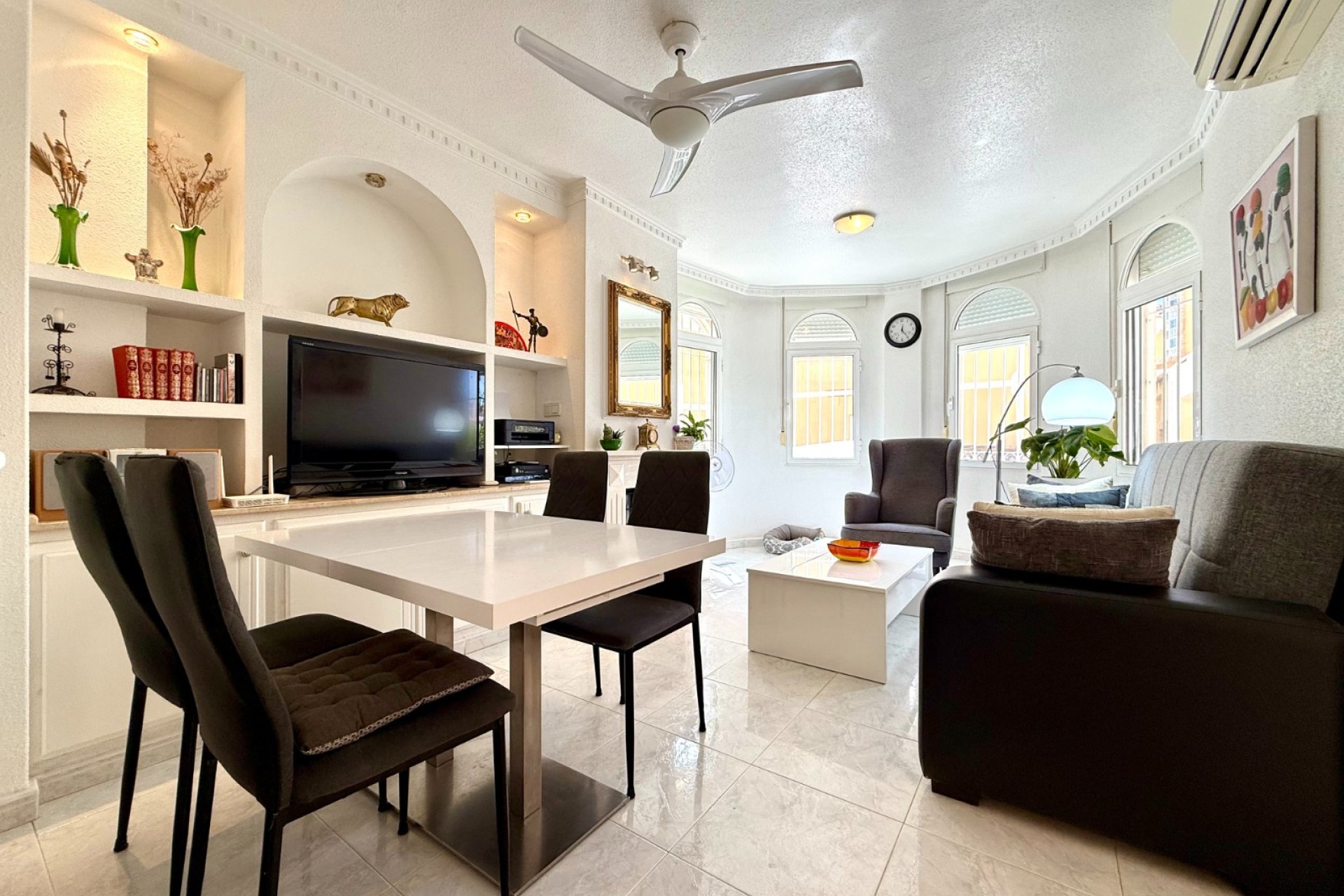 Reventa - Villa -
Orihuela Costa - Villamartín