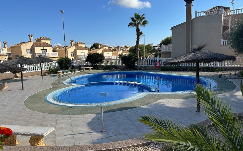 Reventa - Villa -
Orihuela Costa - Villamartín