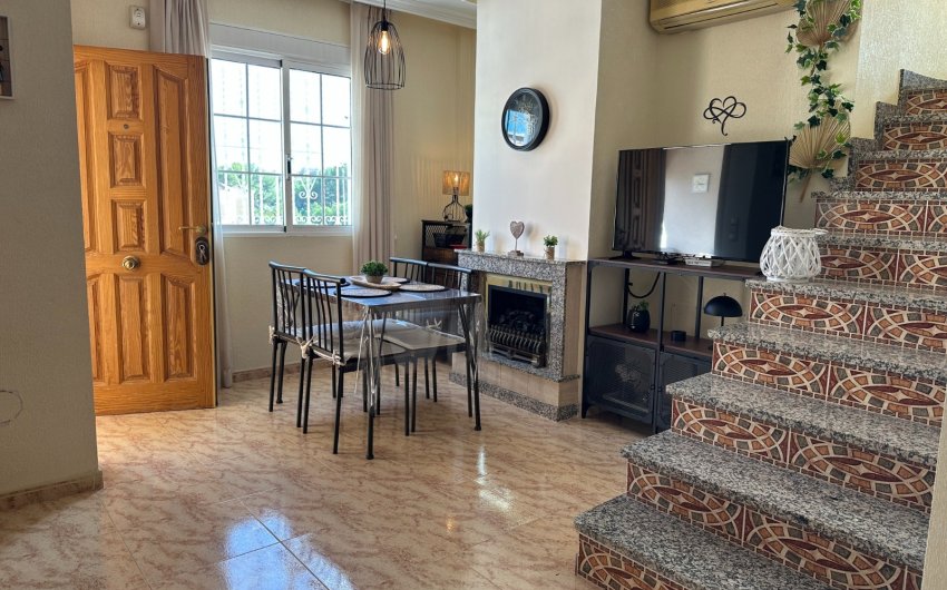 Reventa - Villa -
Orihuela Costa - Villamartín