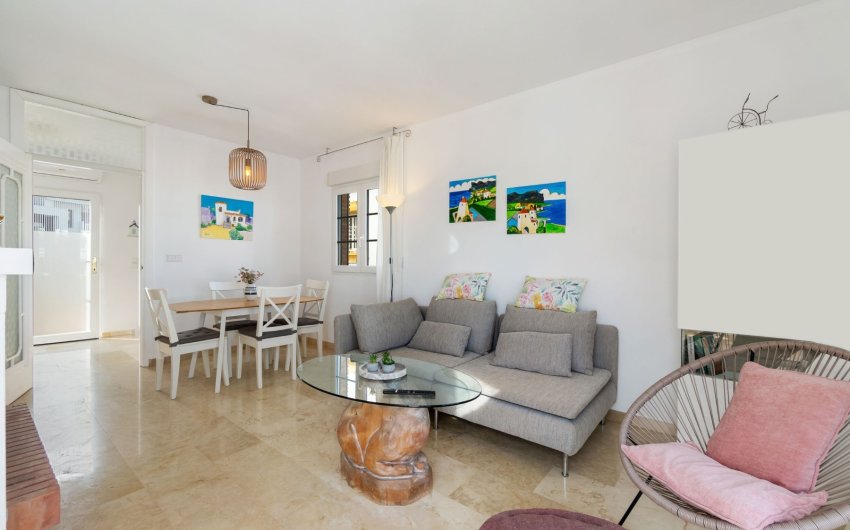 Reventa - Villa -
Orihuela Costa - Villamartín