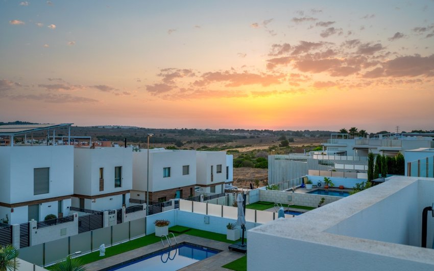 Reventa - Villa -
Orihuela Costa - Villamartín