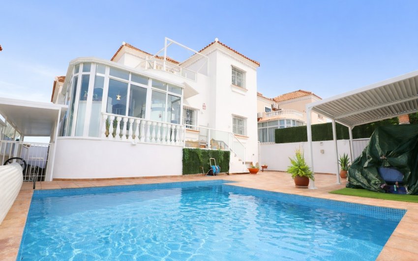 Reventa - Villa -
Orihuela Costa - Villamartín