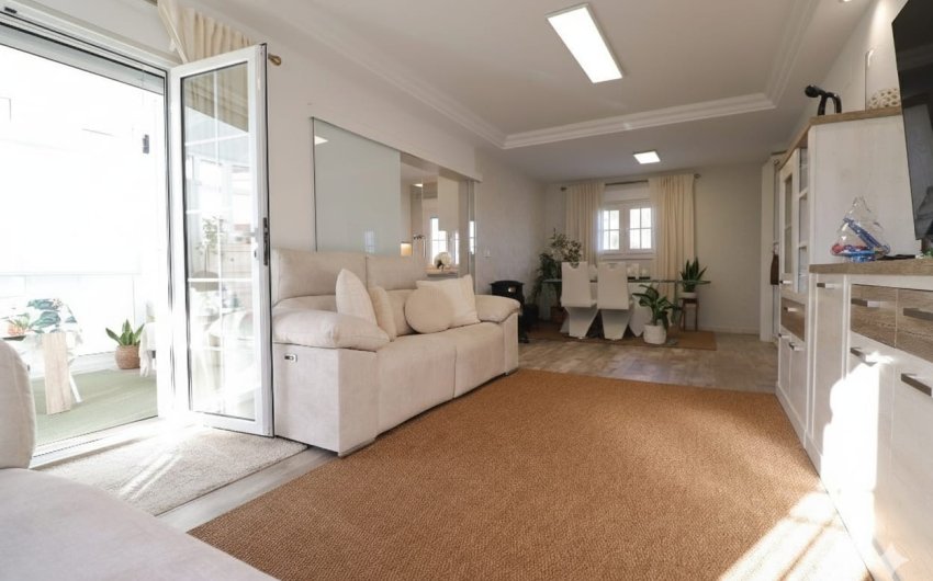 Reventa - Villa -
Orihuela Costa - Villamartín