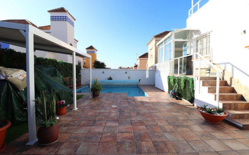 Reventa - Villa -
Orihuela Costa - Villamartín