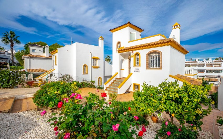 Reventa - Villa -
Orihuela Costa - Villamartín