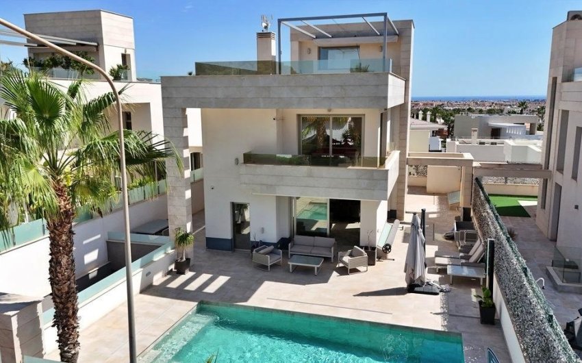 Reventa - Villa -
Orihuela Costa - Villamartín