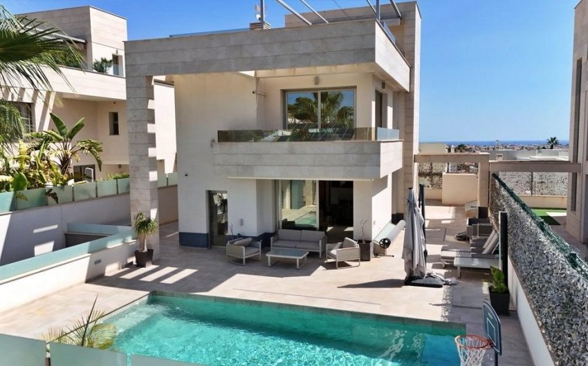Reventa - Villa -
Orihuela Costa - Villamartín