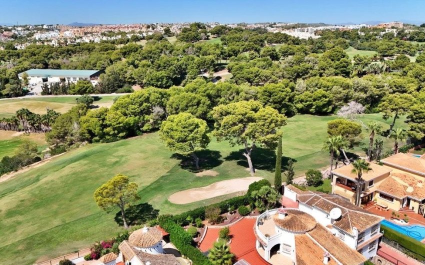 Reventa - Villa -
Orihuela Costa - Villamartín