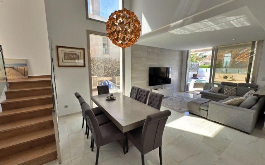 Reventa - Villa -
Orihuela Costa - Villamartín