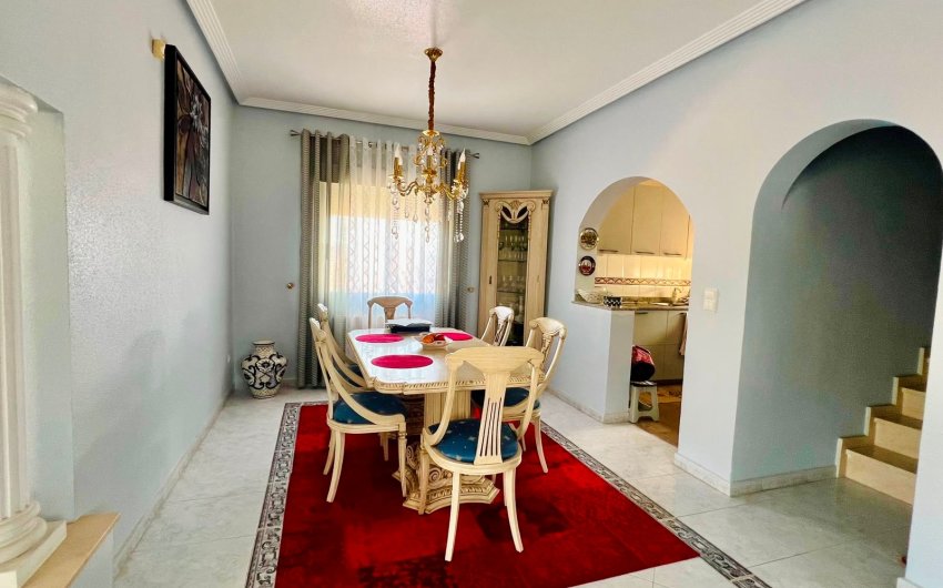 Reventa - Villa -
Orihuela - Inland