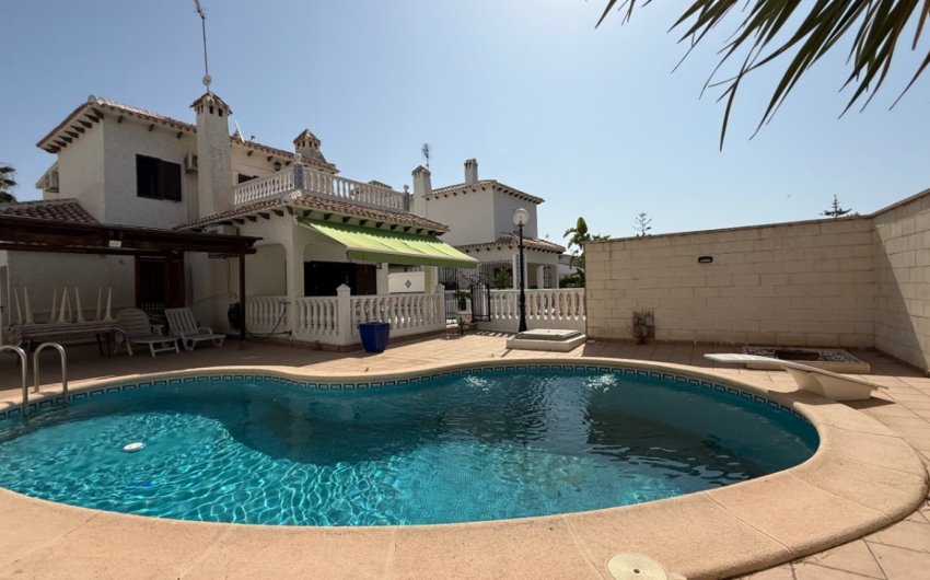 Reventa - Villa -
Orihuela - Inland