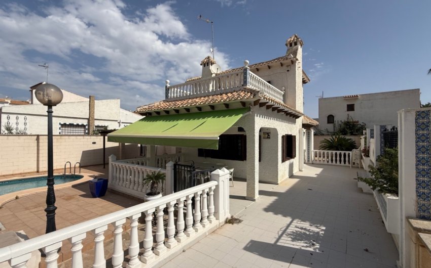 Reventa - Villa -
Orihuela - Inland