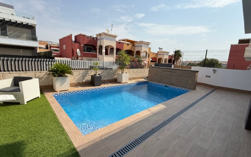 Reventa - Villa -
Orihuela - Inland