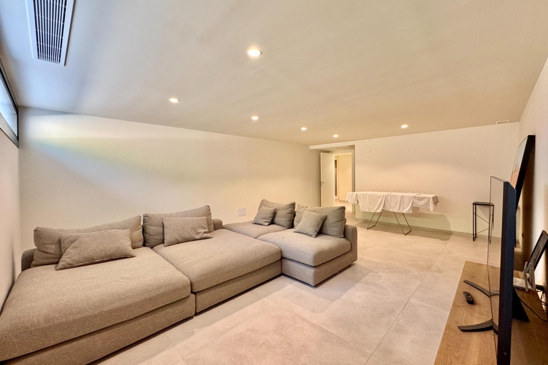 Reventa - Villa -
Orihuela - Las Colinas Golf