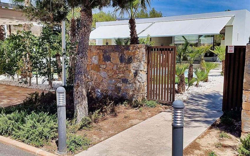 Reventa - Villa -
Orihuela - Las Colinas Golf