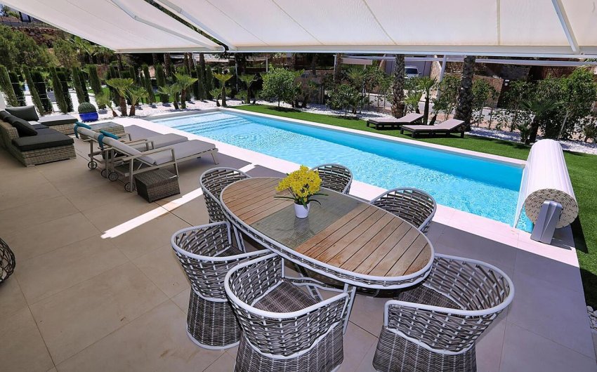 Reventa - Villa -
Orihuela - Las Colinas Golf