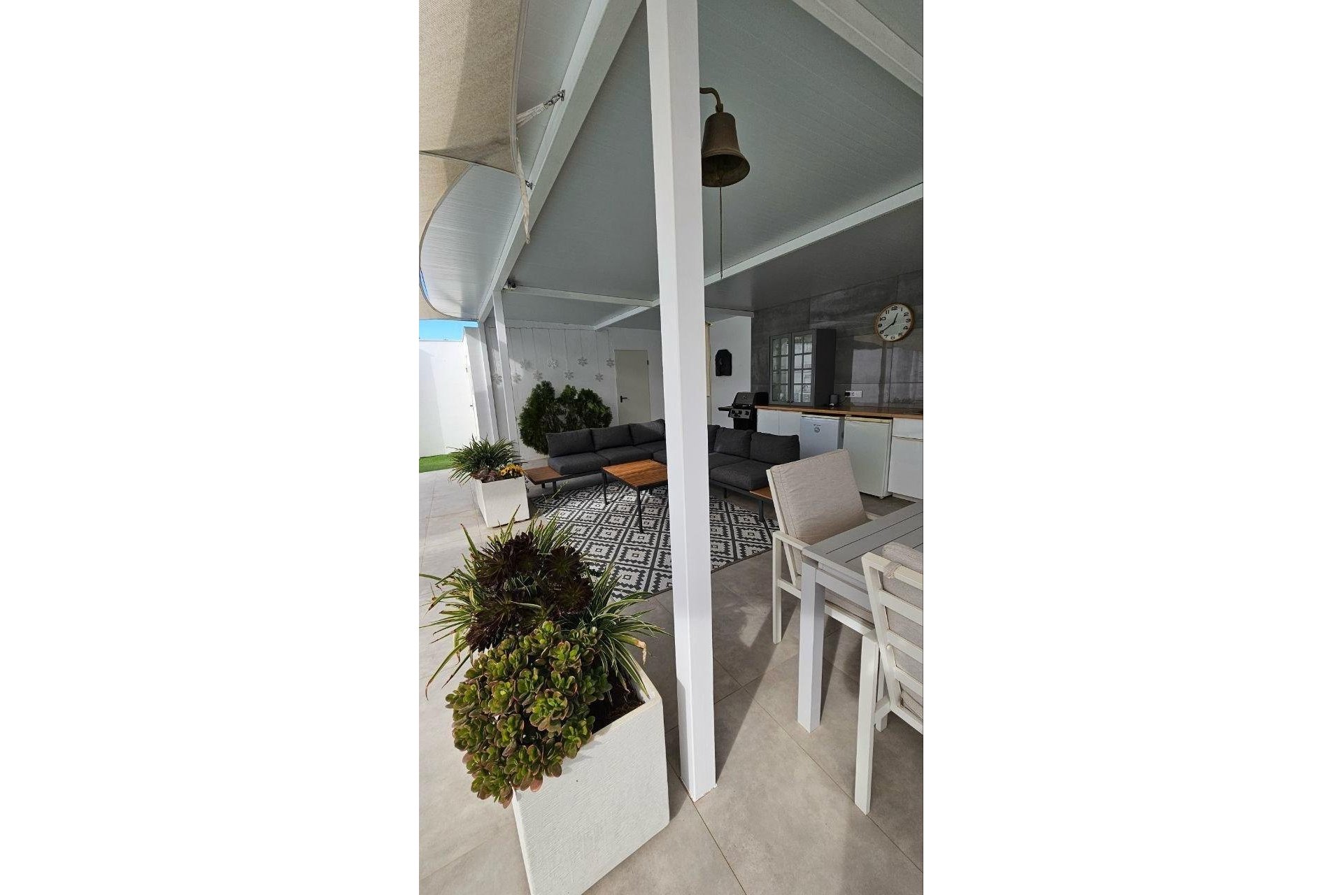 Reventa - Villa -
Orihuela - Urb. Montepinar