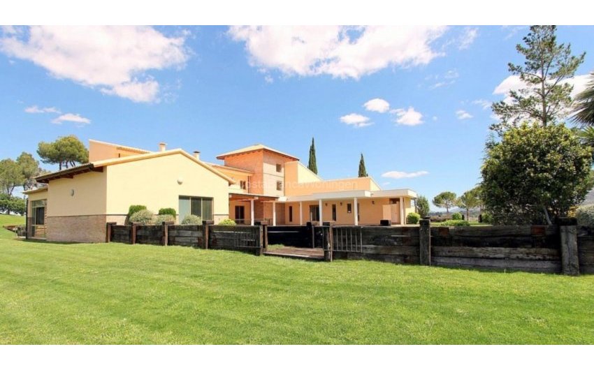 Reventa - Villa -
Penáguila