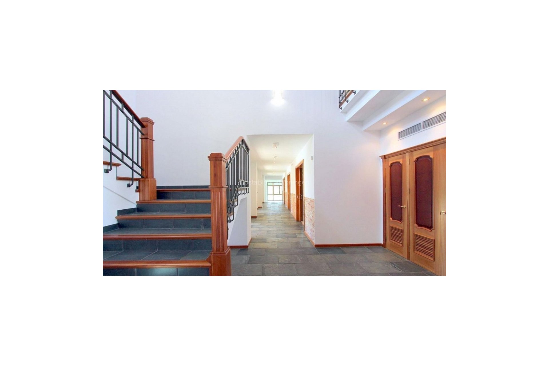 Reventa - Villa -
Penáguila