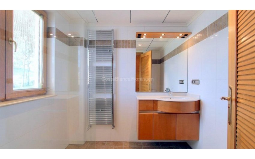 Reventa - Villa -
Penáguila