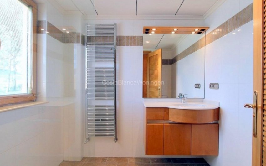 Reventa - Villa -
Penáguila