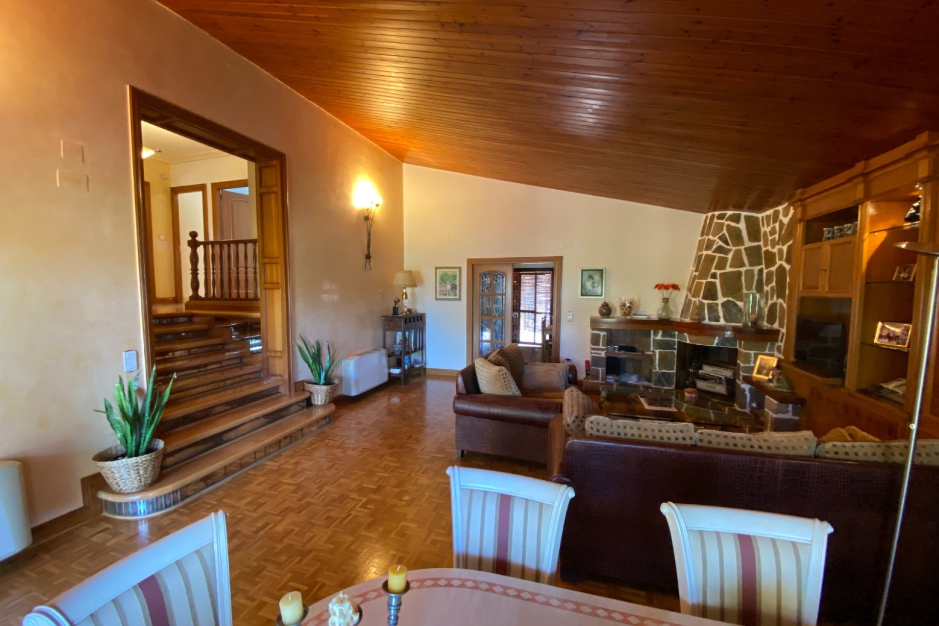 Reventa - Villa -
Petrer