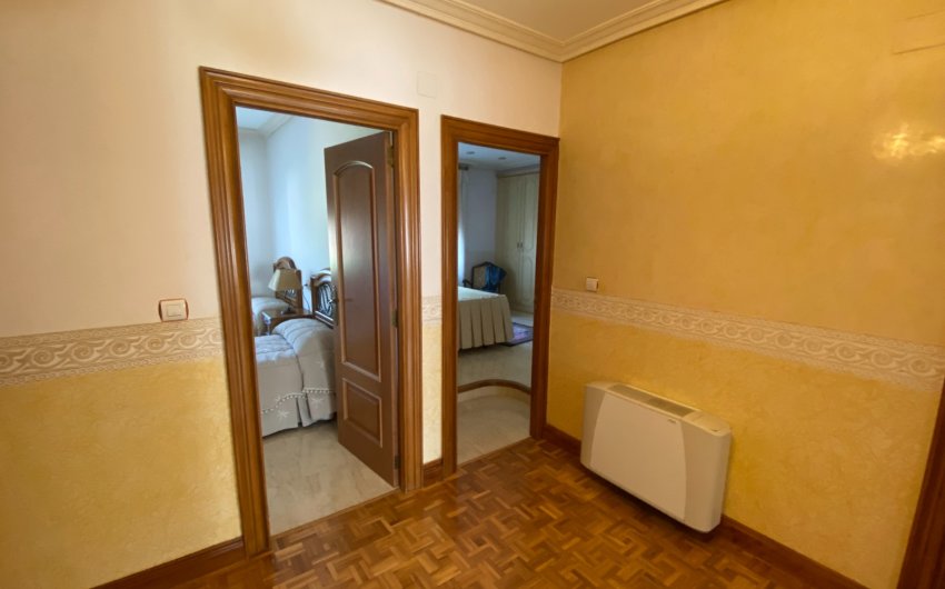 Reventa - Villa -
Petrer