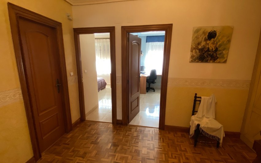 Reventa - Villa -
Petrer