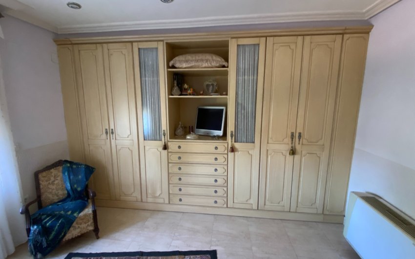 Reventa - Villa -
Petrer