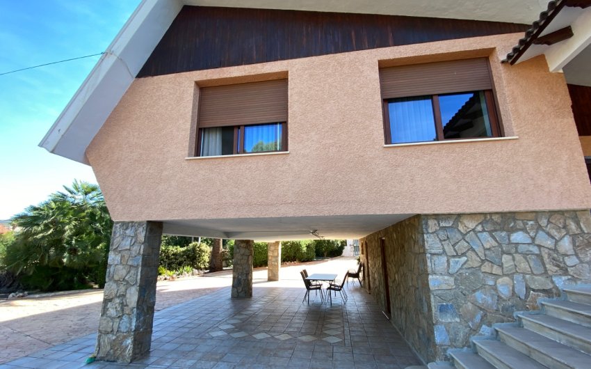 Reventa - Villa -
Petrer