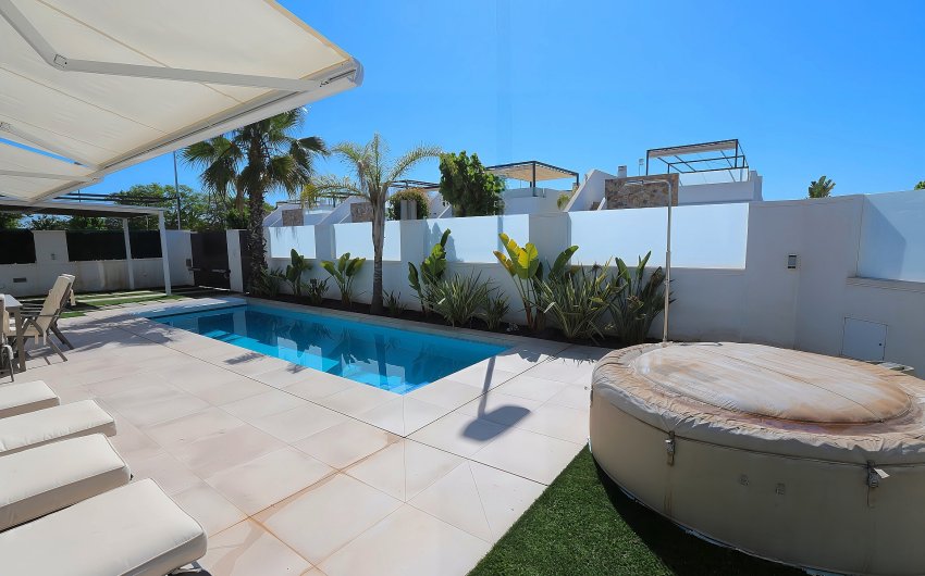 Reventa - Villa -
Pilar de la Horadada - Costa Blanca