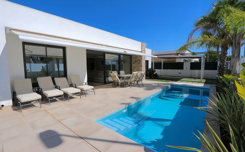 Reventa - Villa -
Pilar de la Horadada - Costa Blanca