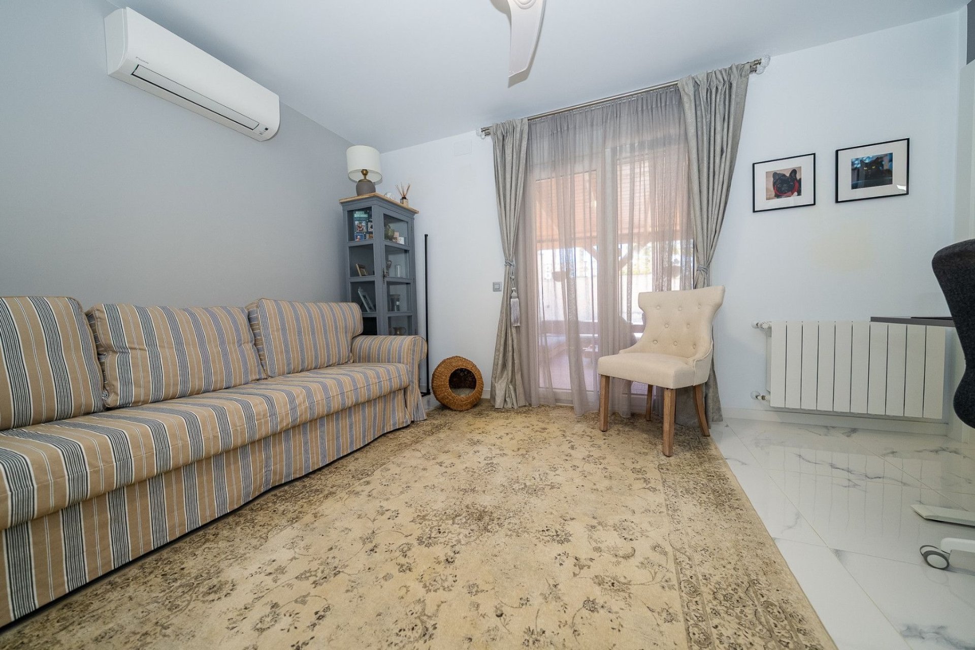 Reventa - Villa -
Pilar de la Horadada - Pinar de Campoverde