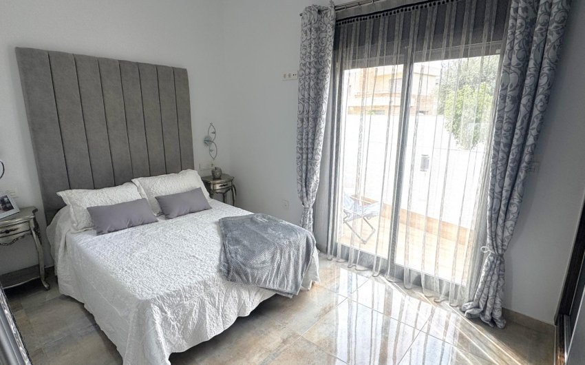 Reventa - Villa -
Pilar de la Horadada - Torre De La Horadada