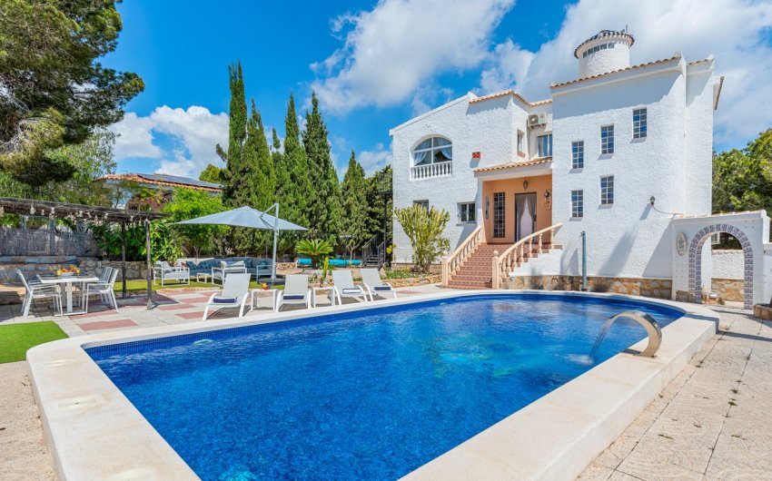 Reventa - Villa -
Pinar de Campoverde - Costa Blanca