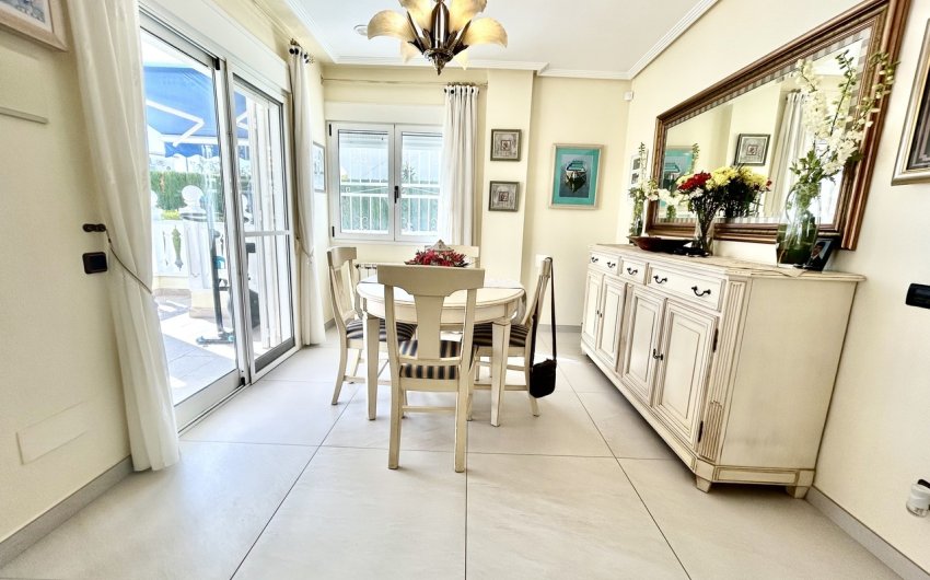 Reventa - Villa -
Pinar de Campoverde - Inland