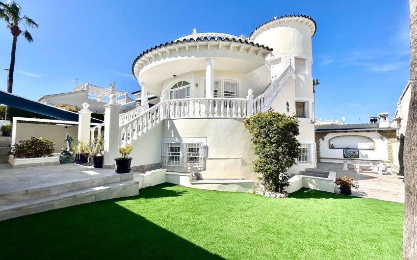 Reventa - Villa -
Pinar de Campoverde - Inland