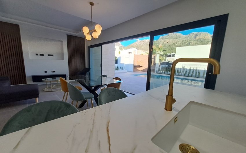 Reventa - Villa -
Polop - Urbanizaciones