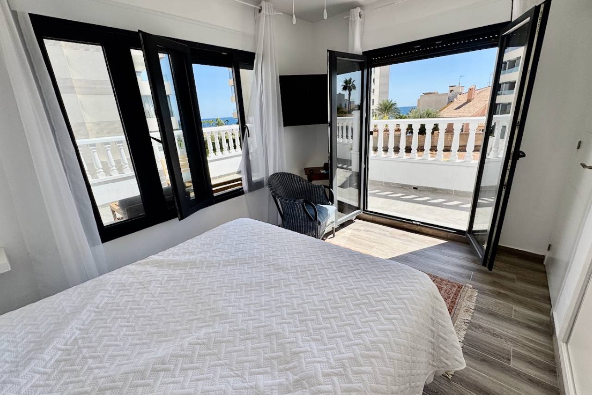 Reventa - Villa -
Punta Prima