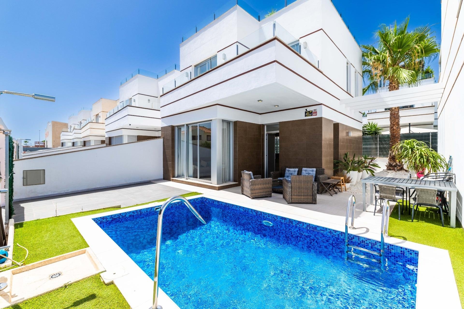 Reventa - Villa -
Rojales - Doña Pepa