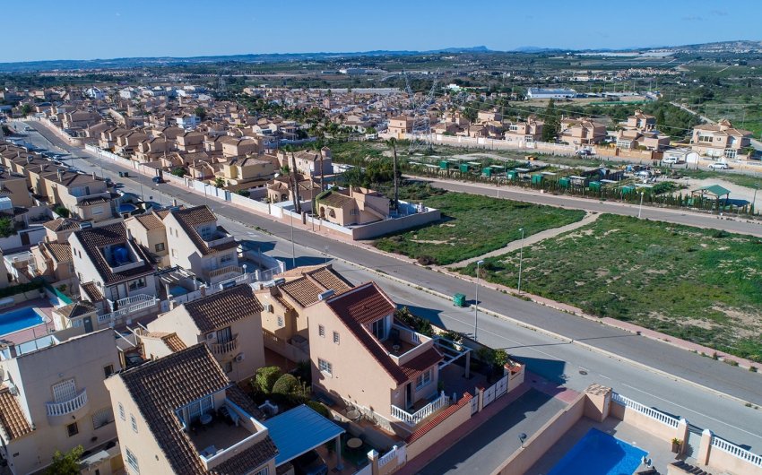 Reventa - Villa -
Rojales - Pueblo